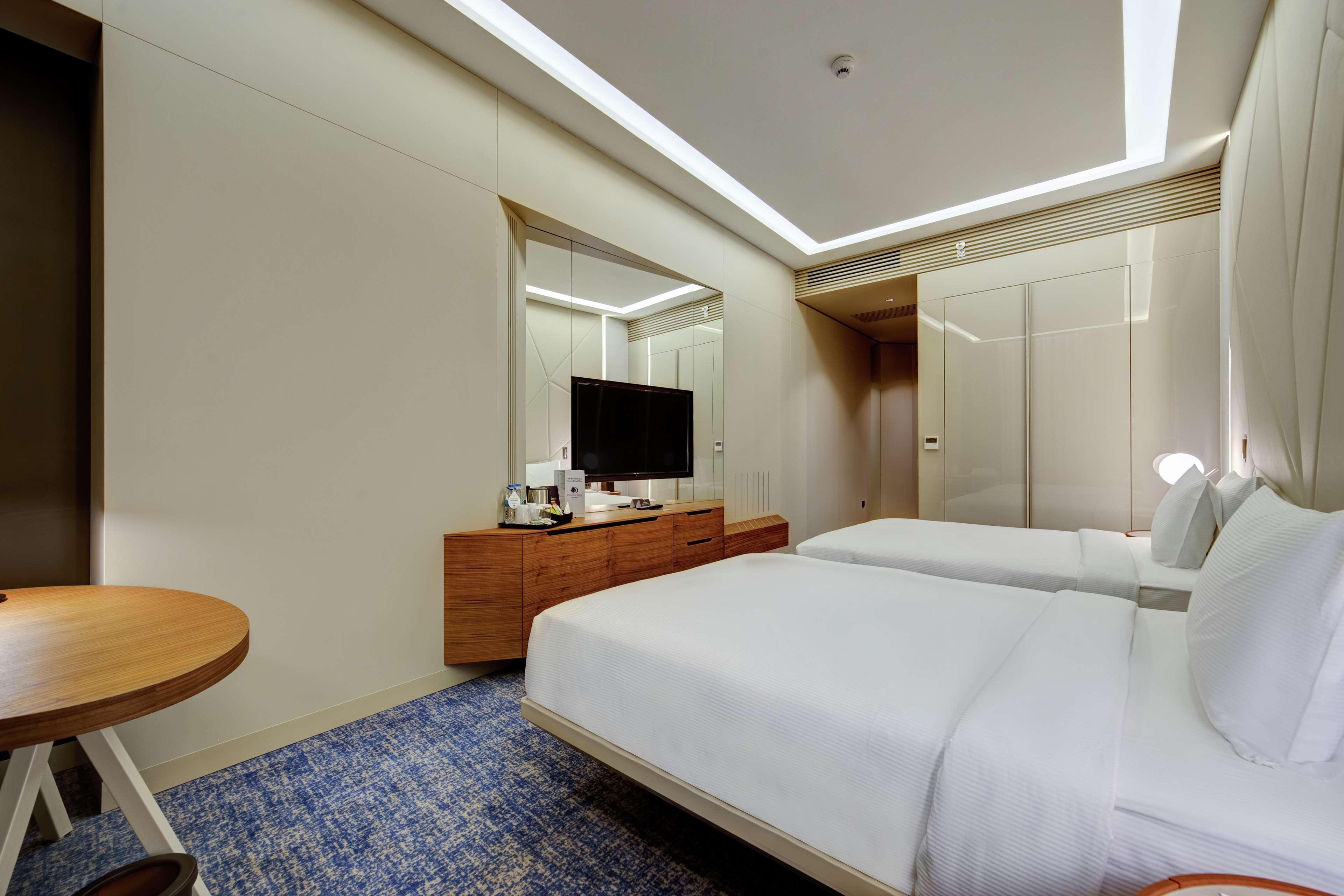 Hotel Doubletree By Hilton Adana Exterior foto