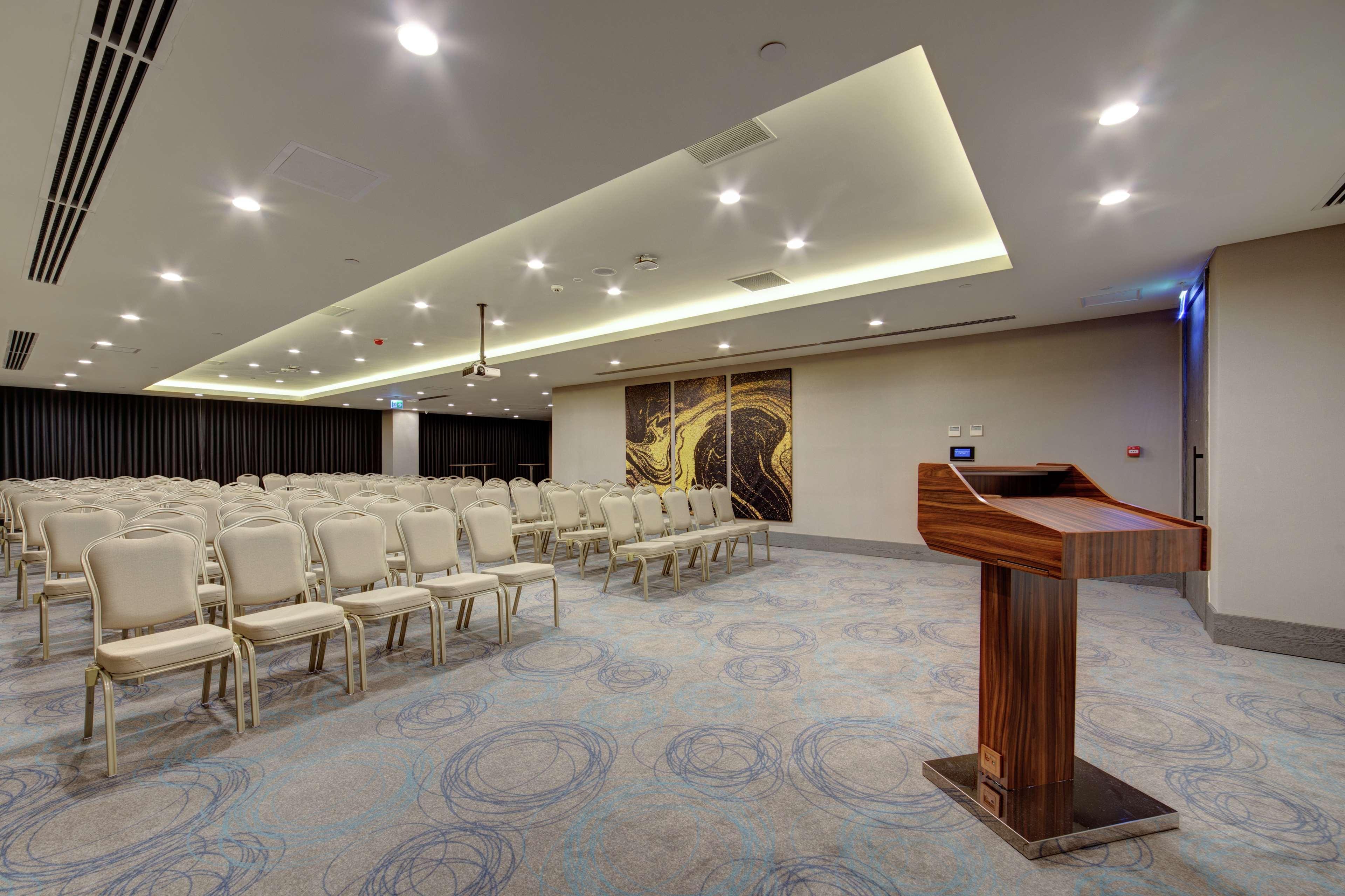 Hotel Doubletree By Hilton Adana Exterior foto
