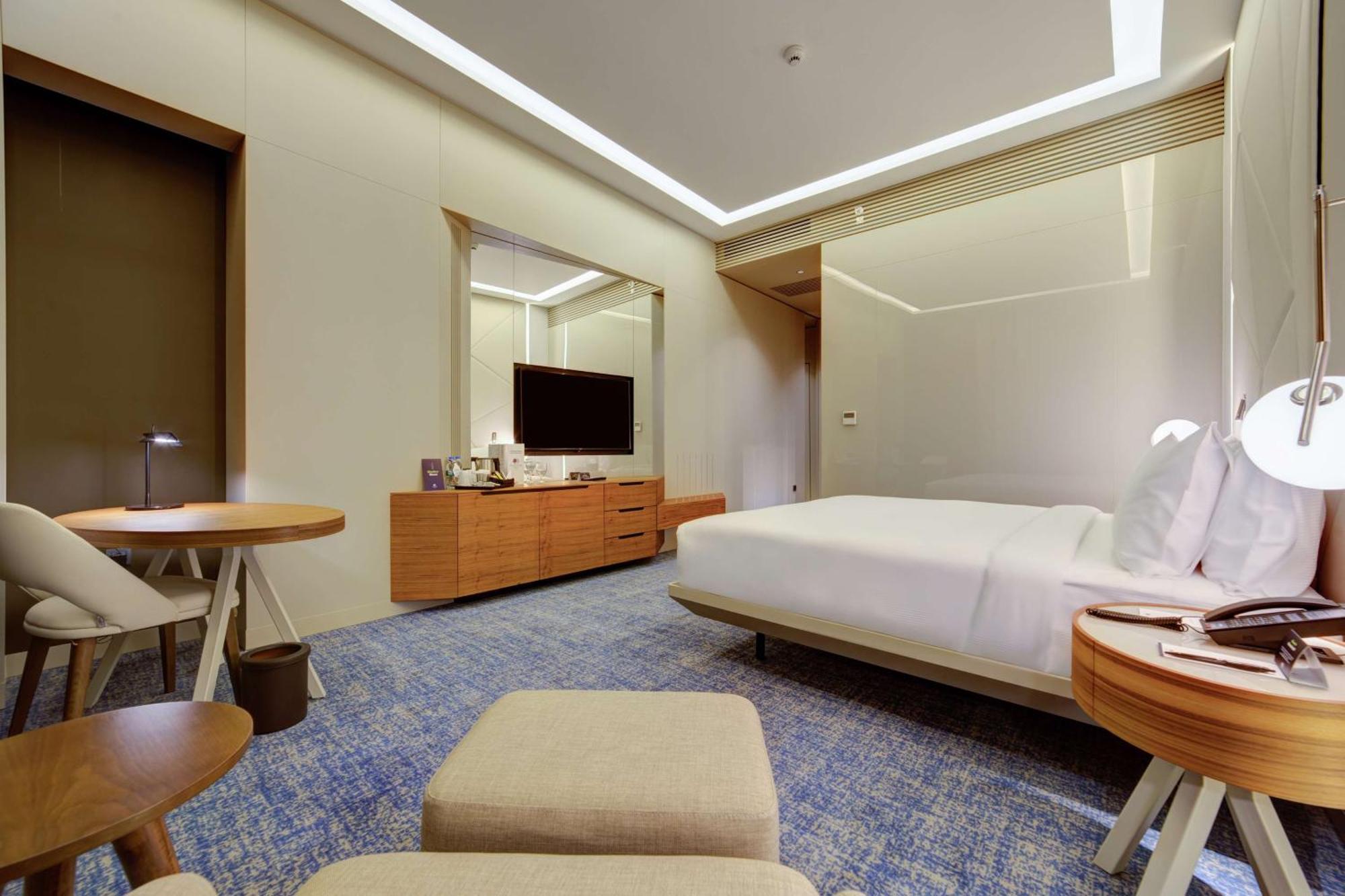 Hotel Doubletree By Hilton Adana Exterior foto
