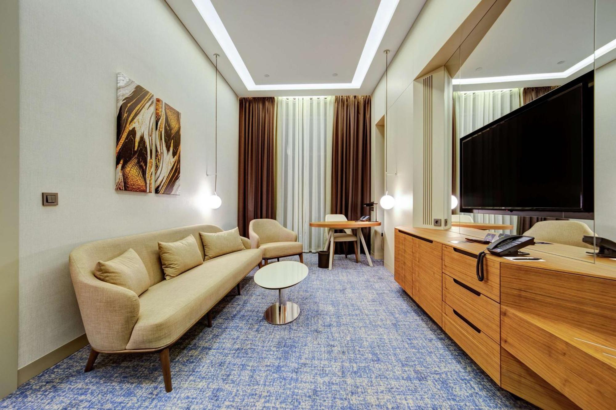 Hotel Doubletree By Hilton Adana Exterior foto